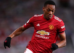 Ngã siêu đẹp, Martial vẫn kiếm pen bất thành trước Man City