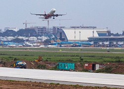 Airbus A321 được cất cánh đầu tiên trên đường băng mới ở Tân Sơn Nhất