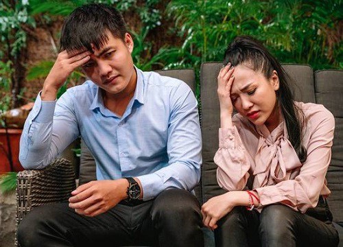 Bạn gái mới và tình cũ báo có bầu, anh sinh viên không biết chọn ai