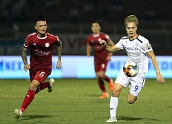 HLV Kiatisak đau đầu vá hàng thủ kém nhất V-League của HAGL