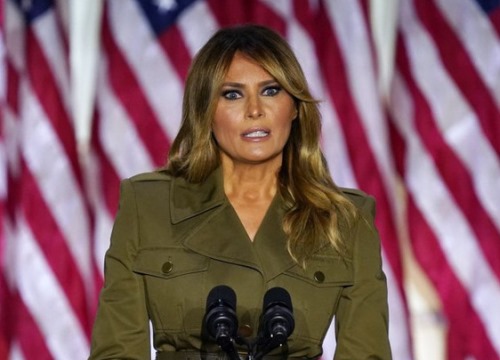 Melania Trump 'thất vọng' vì bạo loạn Đồi Capitol