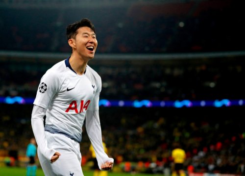 Son Heung-min bật cười sau cú ngã của Alli