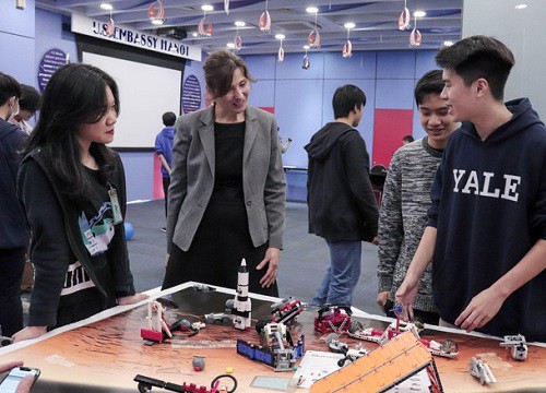 Tech Fair 2021 - Triển lãm khoa học và công nghệ thu hút các bạn trẻ ở Hà Nội