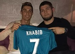 Võ sĩ Khabib gọi FaceTime với Ronaldo ngay trước trận giao hữu tại Dubai