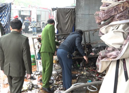 Thái Bình: Cháy cửa hàng tạp hóa, nữ sinh lớp 9 tử vong thương tâm