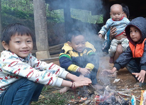 Hàng trăm nghìn học sinh học bù ra sao khi thời tiết ấm lên?