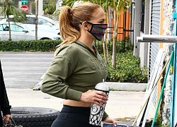 Jennifer Lopez diện đồ thể thao, khoe eo thon săn chắc đi tập gym