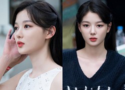 Kim Yoo Jung "đốn tim" với loạt ảnh hậu trường SBS 2020 Drama Awards