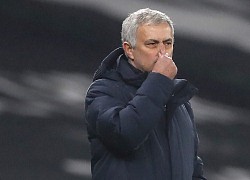 Mourinho bào chữa điều gì sau trận hòa của Tottenham?