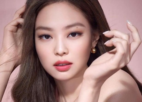 Nghe BLACKPINK tiết lộ khoảnh khắc xinh đẹp nhất của chính mình: Jennie gây bất ngờ