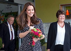 Công nương Kate Middleton mặc giản dị vẫn đẹp hút hồn