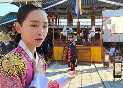 'Mr Queen': Cười xỉu với bộ 'Từ điển hoàng hậu' chống tối cổ, uyên bác như anh vua vẫn còn phải học hỏi nhiều