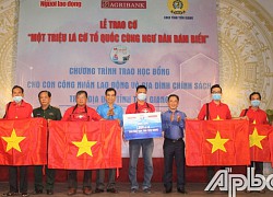 Tiền Giang: Trao 1.000 lá cờ Tổ quốc tiếp động lực cho ngư dân bám biển