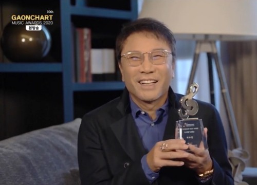 Vì sao Lee Soo Man nhận được giải thưởng "Cống hiến cho Kpop của năm" tại lễ trao giải Gaon Music Award?