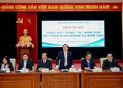 Địa phương truy chứng chỉ ngoại ngữ, tin học, giáo viên mong Bộ sớm "giải vây"