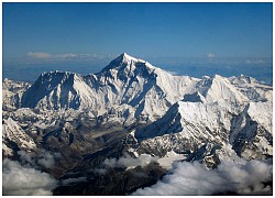 Độ cao đỉnh núi Everest đã thay đổi?