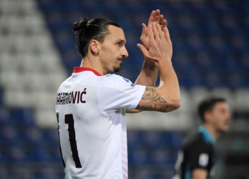 Ibra ghi 2 bàn giúp Milan bỏ xa Juventus