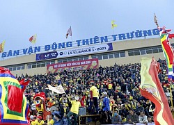 Thế giới choáng ngợp vì khán giả V-League 2021