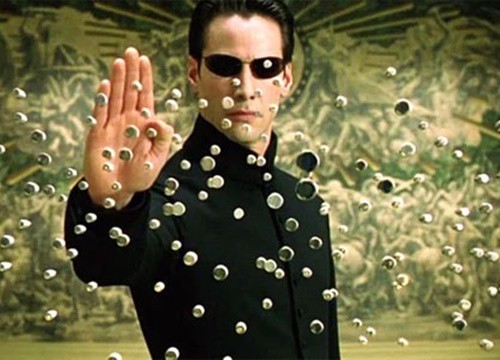 The Matrix 4: Nhân vật chính bối rối vì sự trở lại của nhân vật đã chết