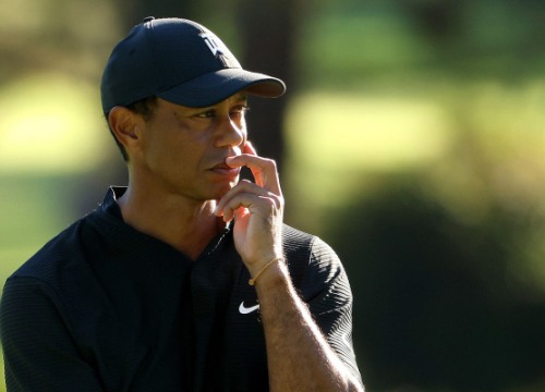 Tiger Woods phẫu thuật lưng, nghỉ ít nhất 2 tháng