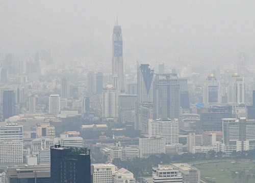 Bangkok phủ bụi mịn