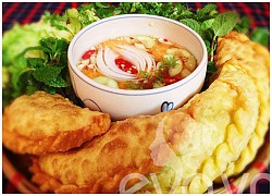 Bánh gối nhân tôm giòn ngon khó cưỡng