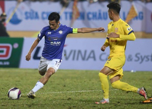 Kiatisuk có chiến thắng đầu tay, Lee Nguyễn ra mắt V-League 2021?