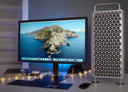 Tim Cook từng tặng Mac Pro trị giá 5.999 USD cho Trump