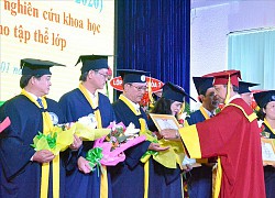 Đại học Đồng Tháp: Trao gần 200 bằng thạc sĩ