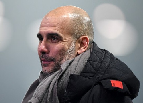 HLV Pep Guardiola bình thản khi Man City giành ngôi đầu Premier League