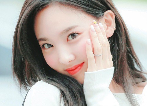 Kinh nghiệm đầy mình như Nayeon (TWICE) mà cũng mắc phải sai lầm này khi dưỡng da