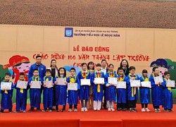 Thầy trò trường Tiểu học Lê Ngọc Hân tổ chức lễ báo công mừng 100 năm thành lập trường