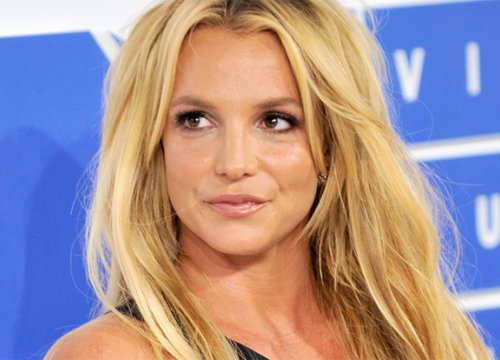 Cả triệu người đang trố mắt nhìn vào bộ ảnh khỏa thân 100% của Britney Spears: "Cháy" quá rồi!!!