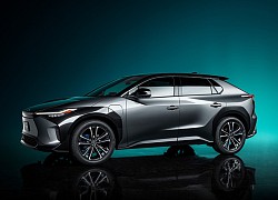 CEO Toyota đưa ra con số sốc về thảm hoạ khi toàn thị trường đổi sang xe điện