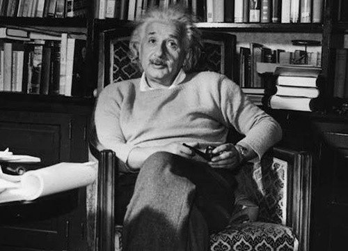 Cuộc đời của nhà bác học Albert Einstein