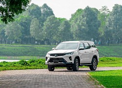 Sự khác biệt của Toyota Fortuner Legender