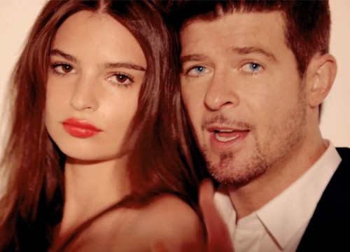 Sau 8 năm, cô đào siêu vòng 1 Emily Ratajkowski mới tố bị nam ca sĩ Blurred Lines ngang nhiên bóp ngực trần trước ống kính