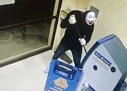 Trộm mang mặt nạ 'Joker' phá cây ATM