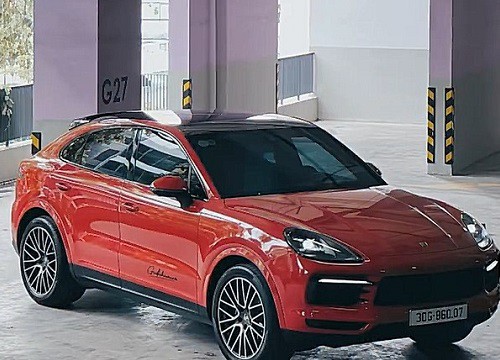 Vừa nới lỏng giãn cách, Kiên Hoàng lập tức khoe Porsche Cayenne Coupe bóng loáng, khác hẳn hồi còn đóng bụi trong mùa dịch