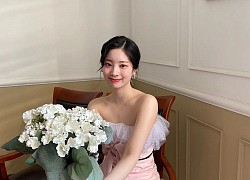Ảnh hậu trường của TWICE: Chẳng cần photoshop mà vẫn đẹp không tỳ vết nhờ dáng chuẩn, chọn đồ khéo