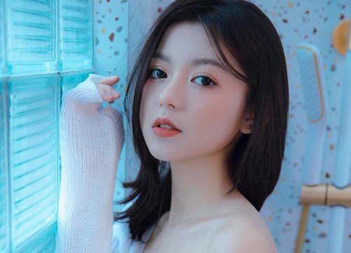 Bước chân ra khỏi làng game, cựu streamer "bung lụa", xõa hết mình với điểm nhấn "cái tay hư"