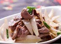 Cách làm cật heo xào hành tây thơm ngon đậm đà đưa cơm cực kỳ đơn giản