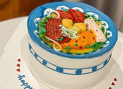Đặt bánh sinh nhật hình tô bún riêu, cô gái nhận về thành phẩm siêu có tâm, dân mạng tấm tắc ngợi khen