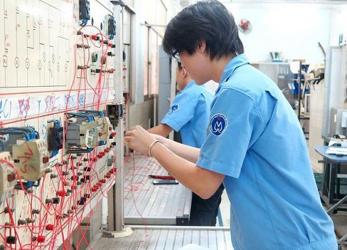 Hậu COVID-19, trường nghề "đỏ mắt" tìm thí sinh