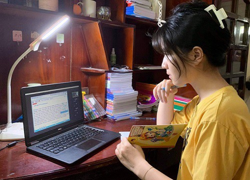 Học online, cô giáo nhắc học sinh đừng làm 1 điều vì cô đã 'tức đến phát khóc' còn học trò thì vẫn lầy lội