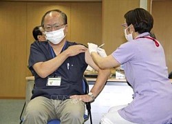 Nhật Bản quyết định không giới hạn đối tượng tiêm mũi vaccine tăng cường