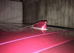 Nhiều xe Toyota Rush của khách Việt bị gãy ăng-ten vây cá