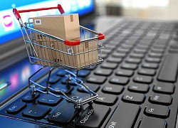 Thời "khách hàng là thượng đế" chắc sắp tàn: Khách hỏi kĩ tí liền bị shop giáo huấn cách đọc hiểu, không biết là bỏ tiền mua hàng hay mua cục tức đây