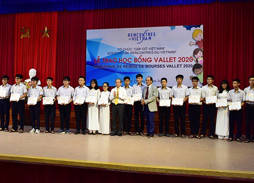 Trao học bổng Vallet cho 229 học sinh, sinh viên ở Thừa Thiên Huế