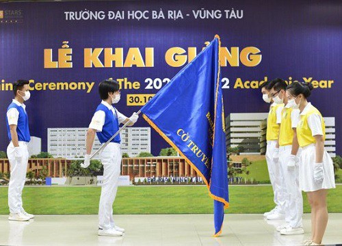 Trường ĐH Bà Rịa - Vũng Tàu khai giảng năm học mới